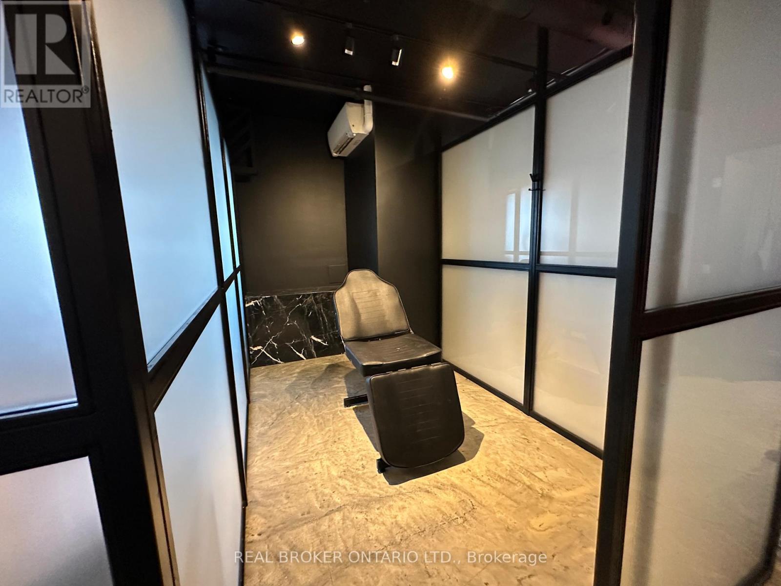 101 - 3 - 2847 Lake Shore Boulevard W, Toronto, Ontario  M8V 1H8 - Photo 7 - W12682584