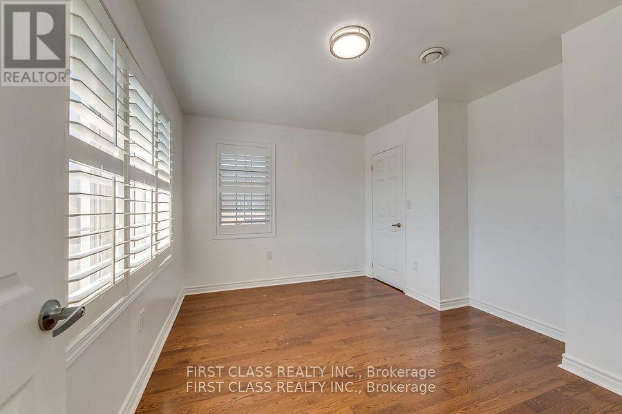 720 Savoline Boulevard, Milton, Ontario  L9T 0X4 - Photo 32 - W12698634