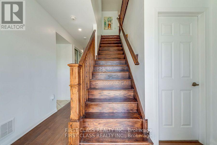 720 Savoline Boulevard, Milton, Ontario  L9T 0X4 - Photo 21 - W12698634