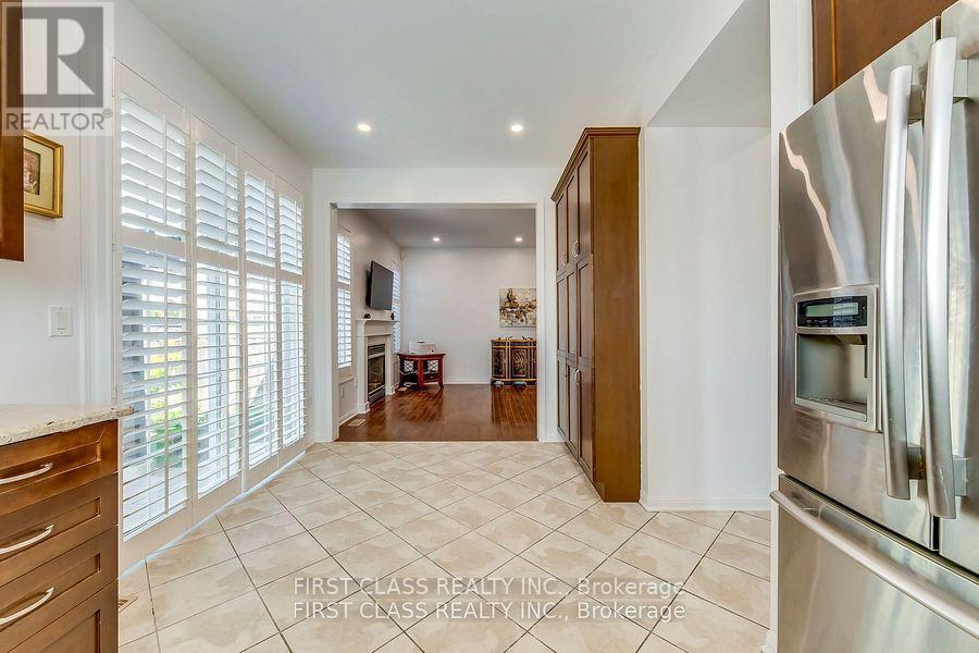 720 Savoline Boulevard, Milton, Ontario  L9T 0X4 - Photo 19 - W12698634