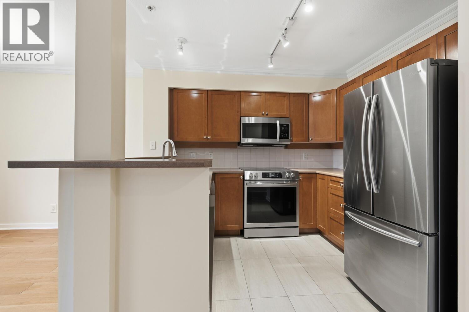 205 18 Smokey Smith Place, New Westminster, British Columbia  V3L 5V3 - Photo 9 - R3080090