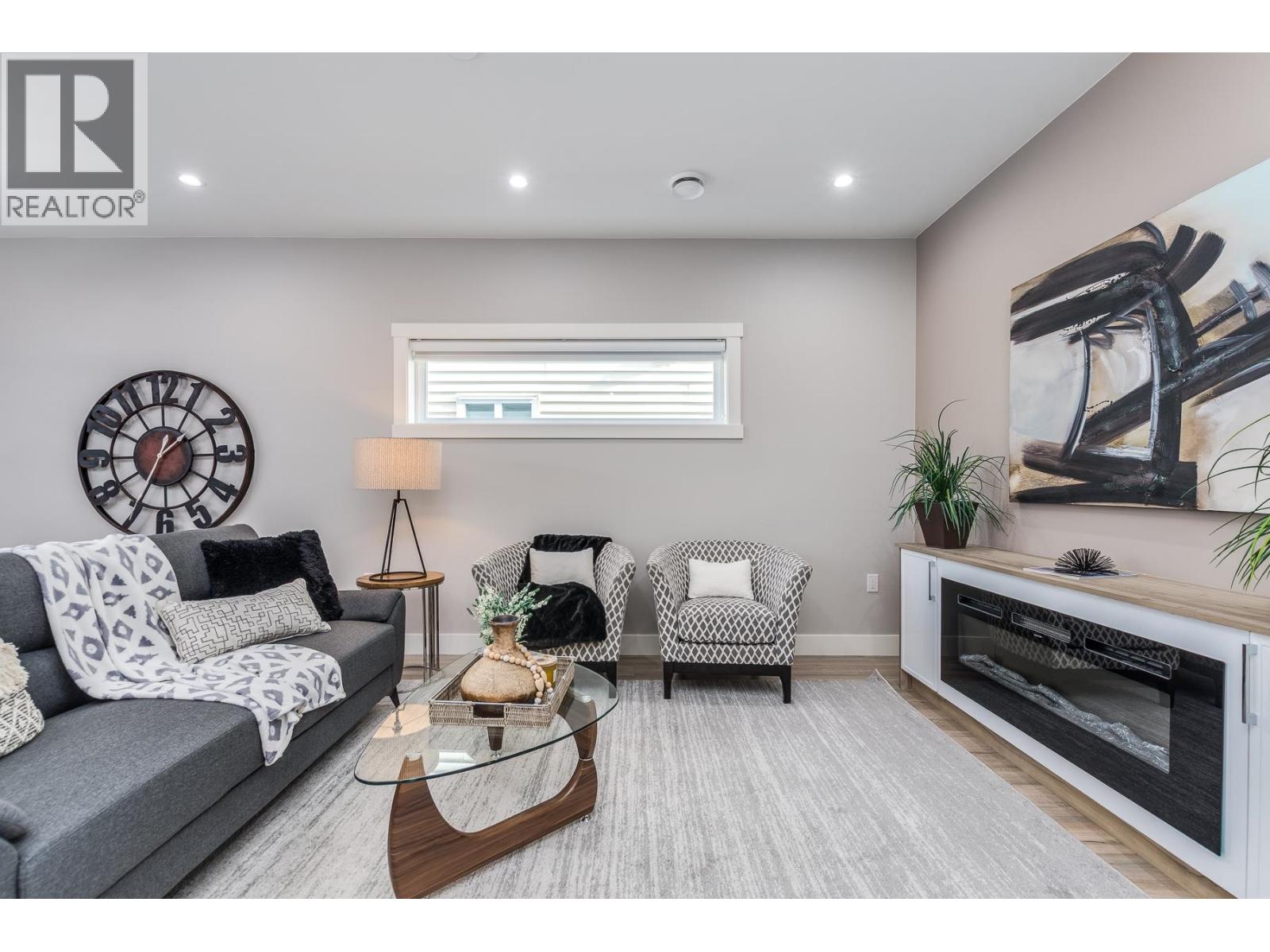 3427 Victoria Drive, Coquitlam, British Columbia  V3B 2V5 - Photo 11 - R3080075