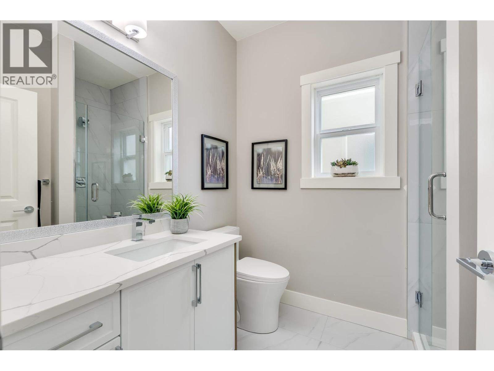 3427 Victoria Drive, Coquitlam, British Columbia  V3B 2V5 - Photo 7 - R3080075