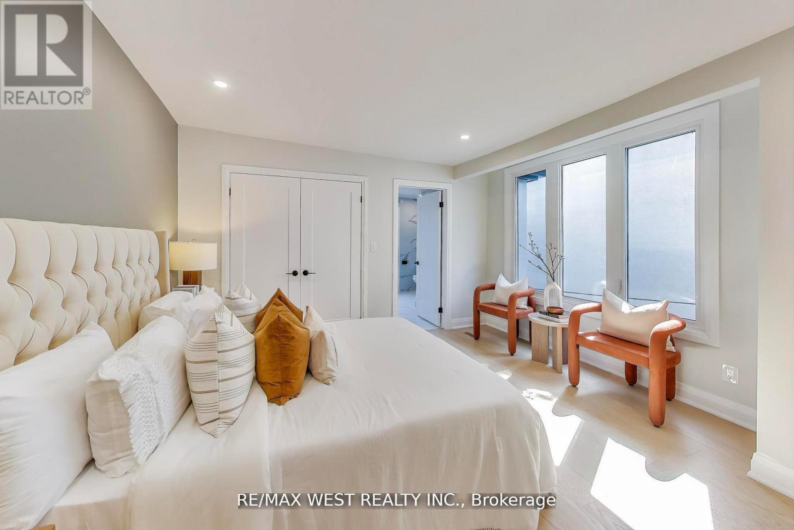 21 Rolyat Street, Toronto, Ontario  M6J 1S5 - Photo 11 - C12701538