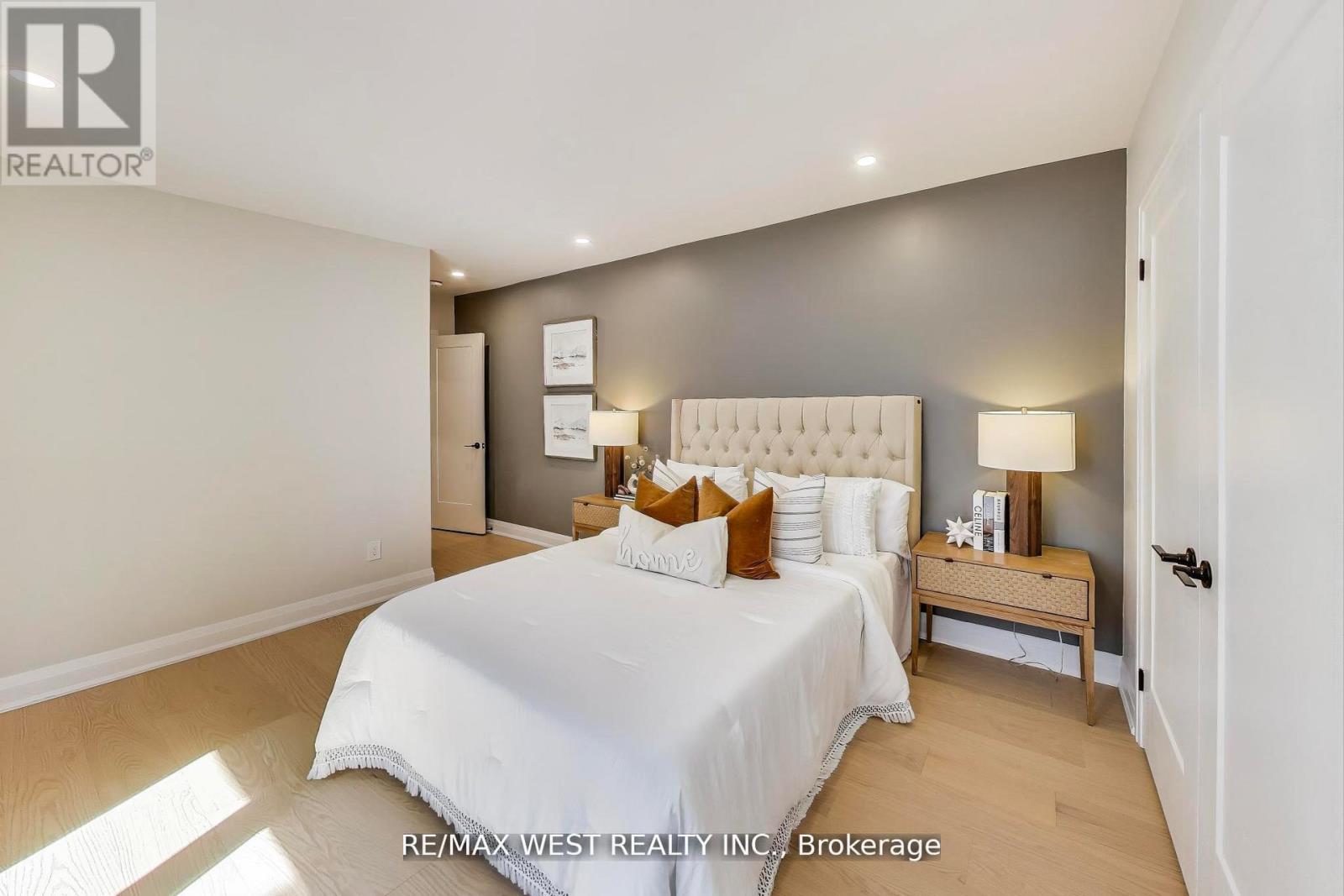 21 Rolyat Street, Toronto, Ontario  M6J 1S5 - Photo 12 - C12701538