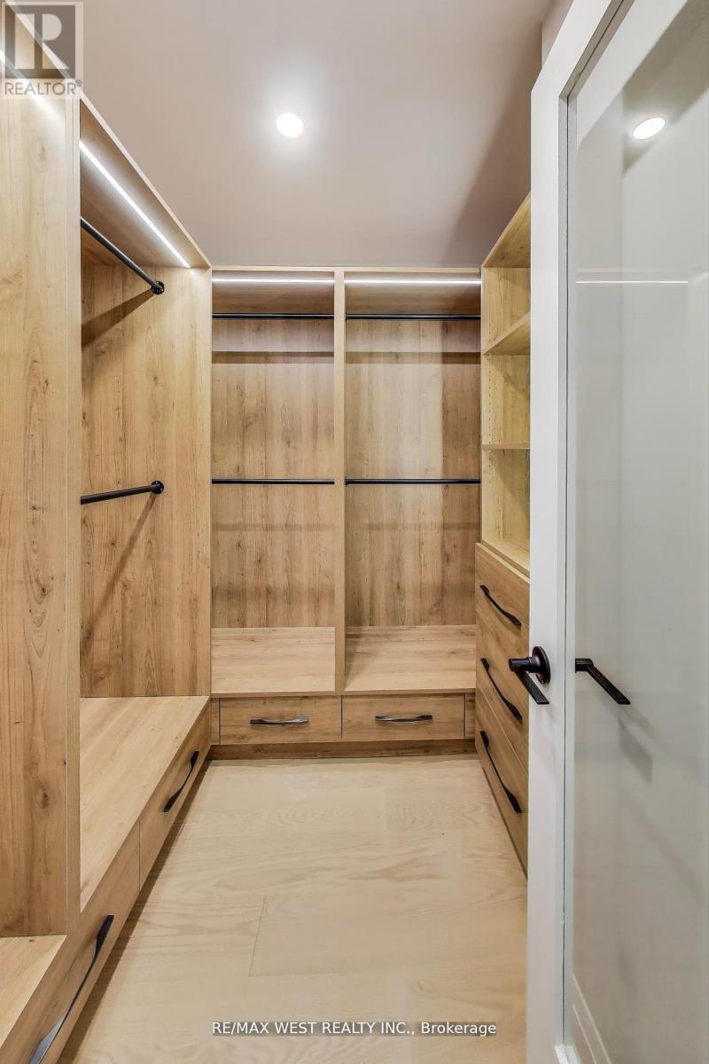 21 Rolyat Street, Toronto, Ontario  M6J 1S5 - Photo 14 - C12701538