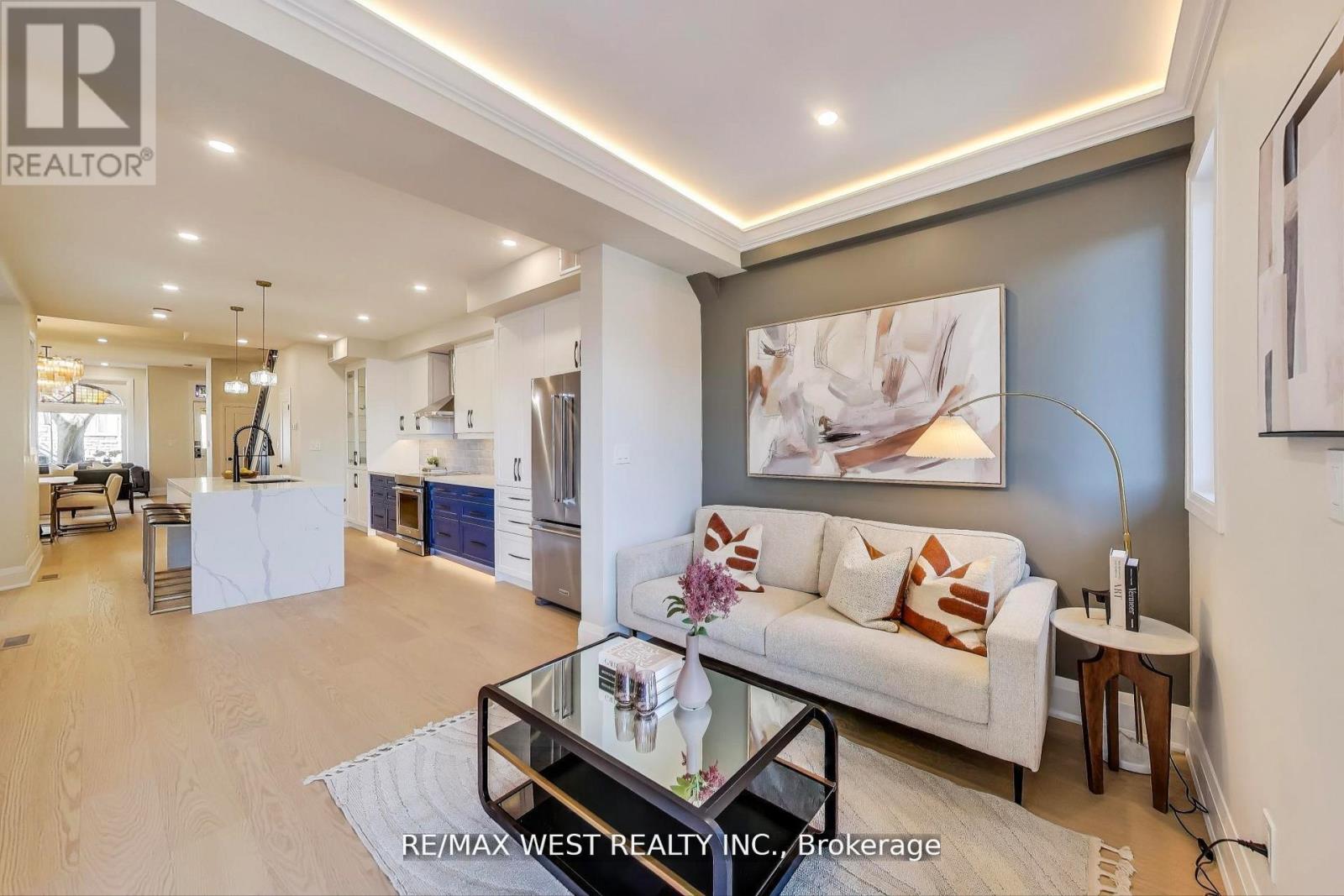 21 Rolyat Street, Toronto, Ontario  M6J 1S5 - Photo 9 - C12701538