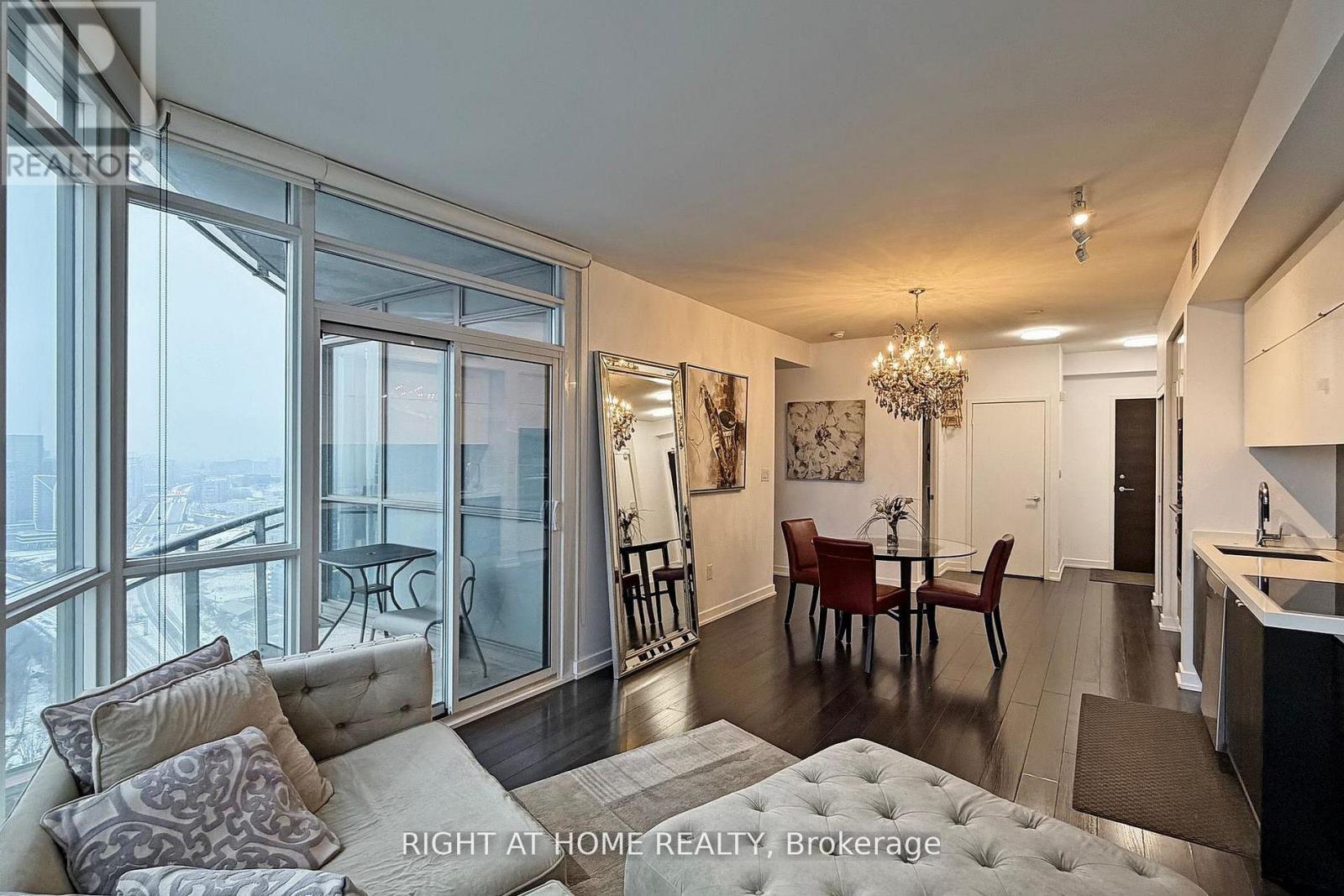 4309 - 21 Iceboat Terrace, Toronto, Ontario  M5V 4A9 - Photo 15 - C12701540