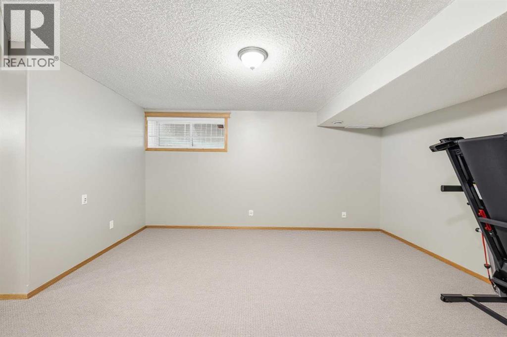 52 Panatella Gate, Calgary, Alberta  T3K 6C7 - Photo 38 - A2275646