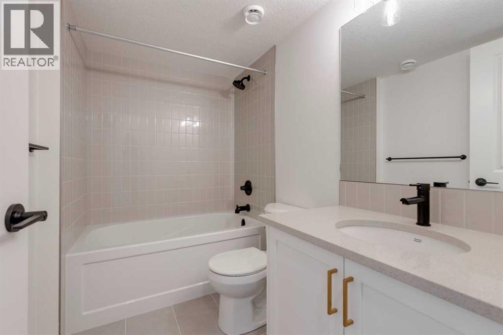 1402 Bayview Crescent Sw, Airdrie, Alberta  T4B 5N9 - Photo 31 - A2275452