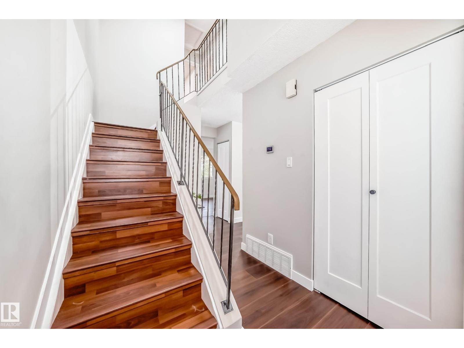 1189 Hooke Rd Nw, Edmonton, Alberta  T5A 4A5 - Photo 7 - E4470205