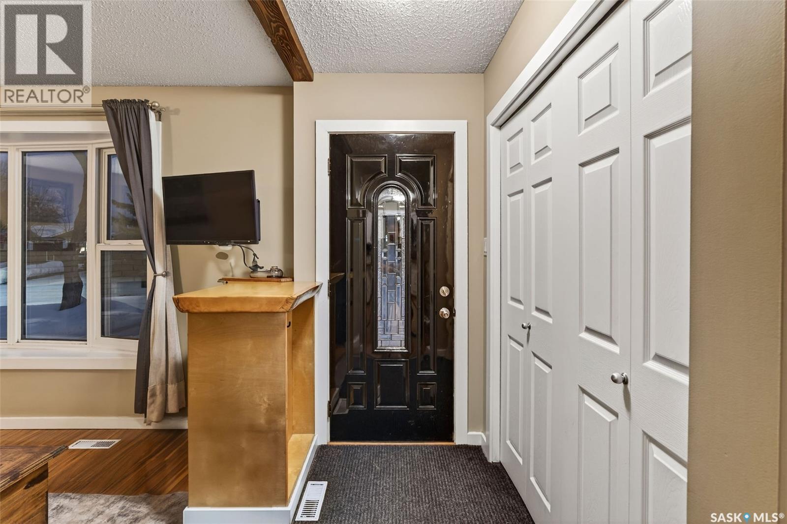 1397 Lacroix Crescent, Prince Albert, Saskatchewan  S6V 6R3 - Photo 7 - SK026727