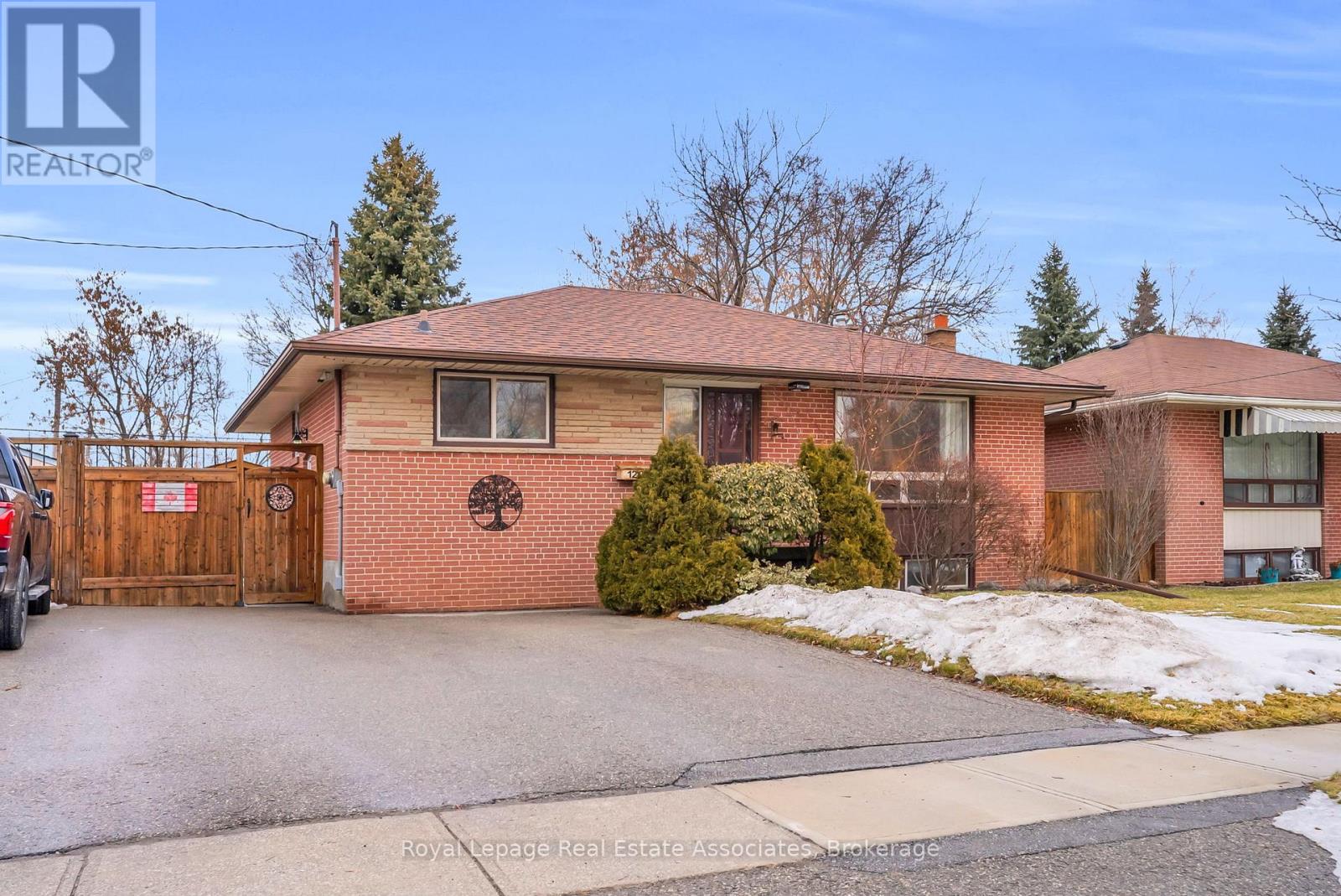 129 RAYLAWN CRESCENT, Halton Hills, Ontario