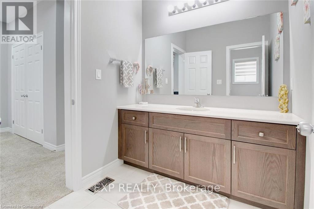 49 Scots Pine Trail, Kitchener, Ontario  N2R 0N6 - Photo 34 - X12701542