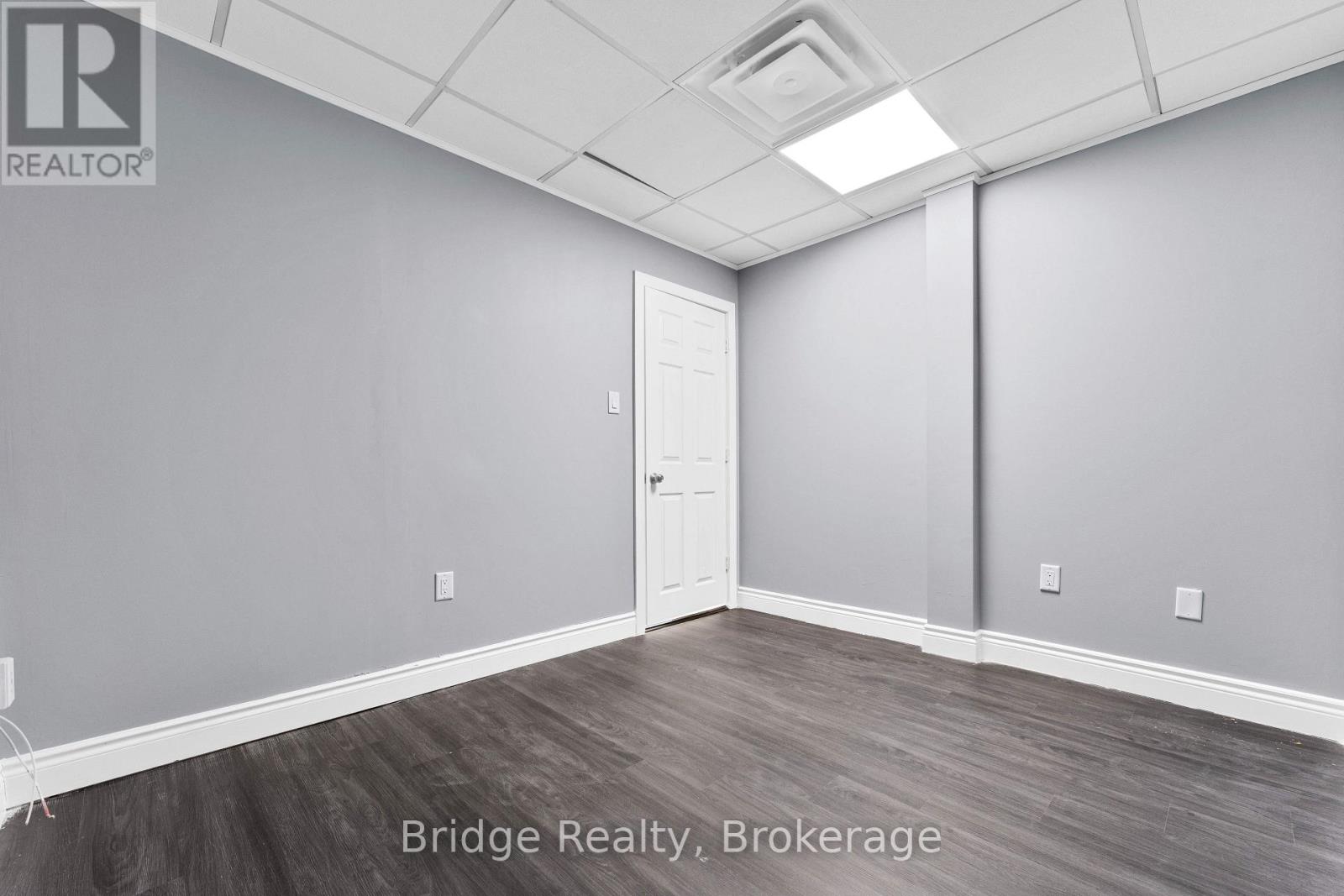 290 Dundas Street, Woodstock, Ontario  N4S 1B2 - Photo 24 - X12701568