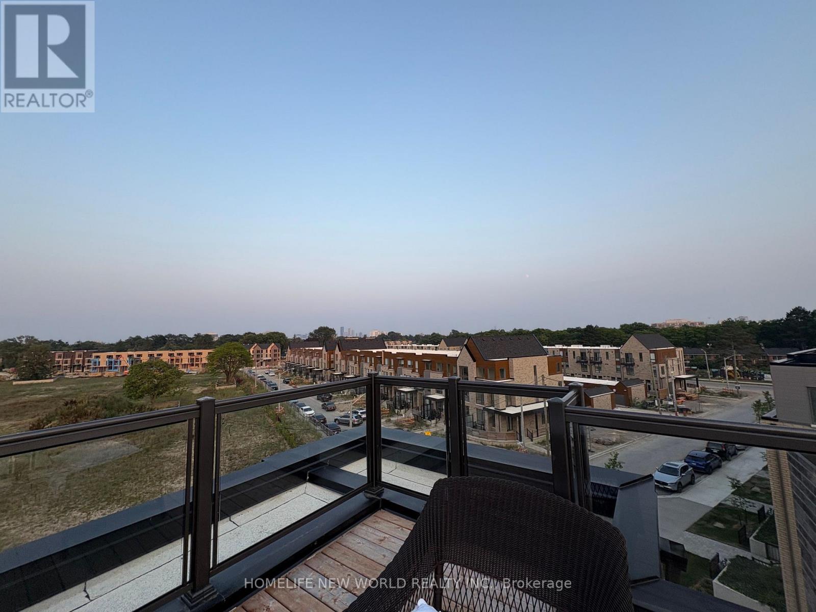 Room 1 - 72 Hooyo Terrace, Toronto, Ontario  M6A 0E2 - Photo 28 - C12470574