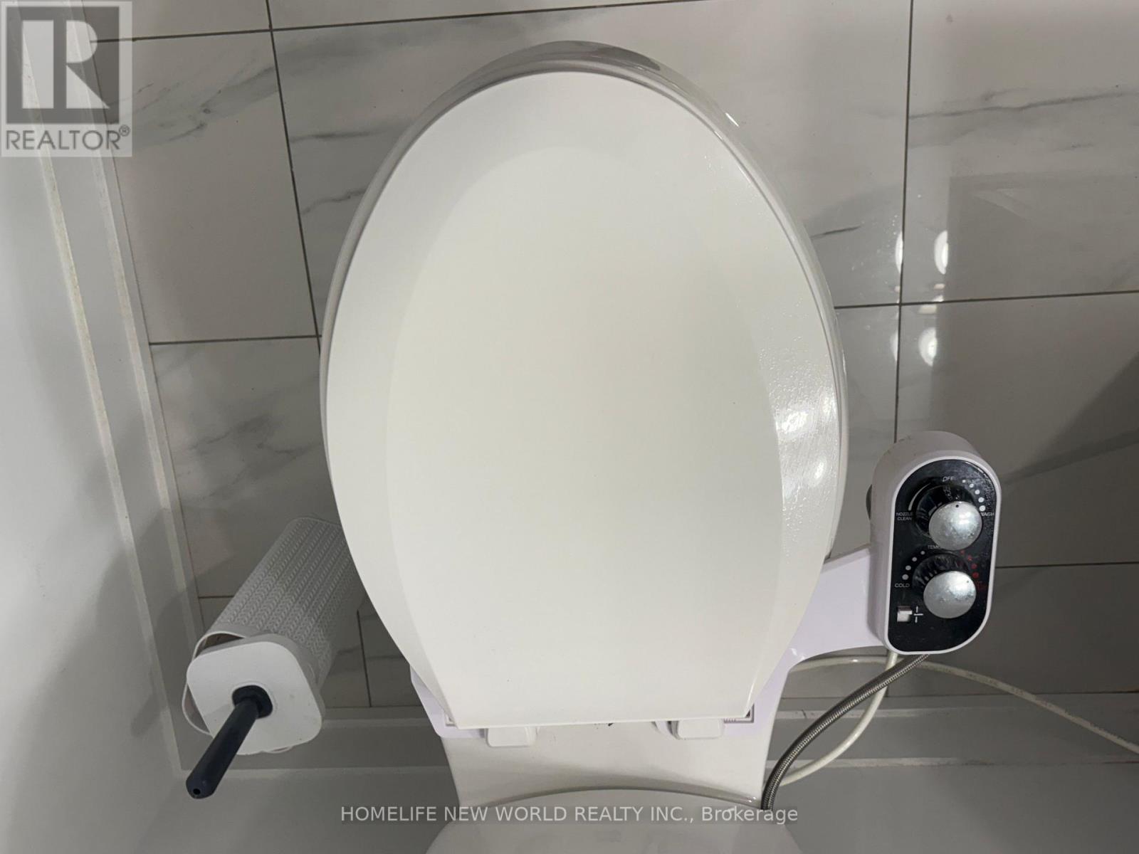 Room 1 - 72 Hooyo Terrace, Toronto, Ontario  M6A 0E2 - Photo 29 - C12470574