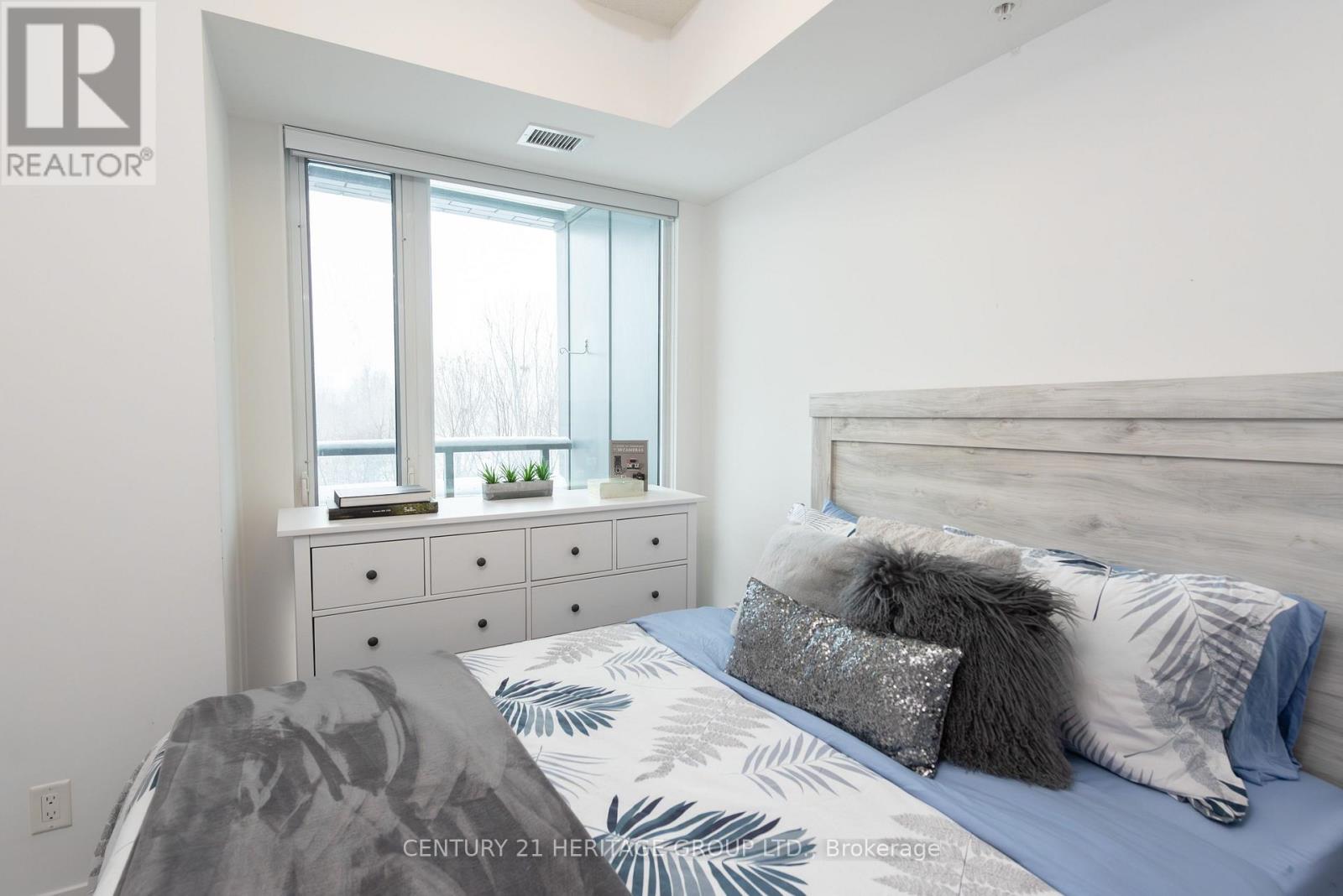 N316 - 120 Bayview Avenue, Toronto, Ontario  M5A 0G4 - Photo 8 - C12701578