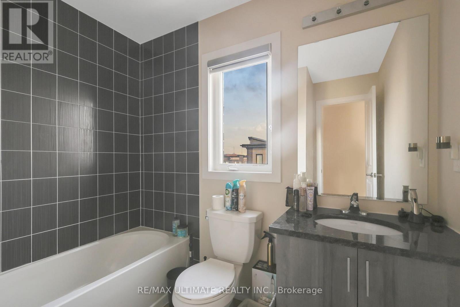 2632 Castlegate Crossing Drive, Pickering, Ontario  L1X 0H6 - Photo 20 - E12701574