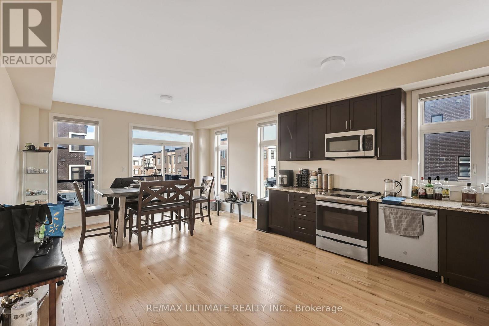 2632 Castlegate Crossing Drive, Pickering, Ontario  L1X 0H6 - Photo 3 - E12701574