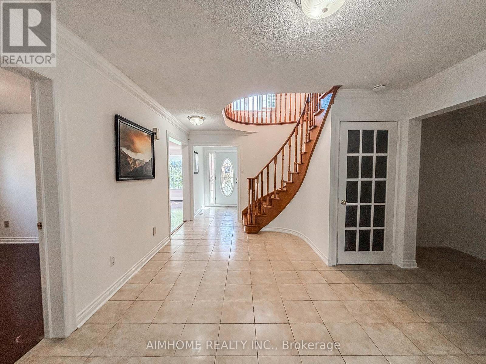 87 Ballard Crescent, Newmarket, Ontario  L3X 1S2 - Photo 16 - N12701606