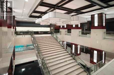 687 - 23 Cox Boulevard, Markham, Ontario  L3R 7Z9 - Photo 3 - N12701618