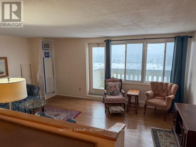 603 - 1599 Lassiter Terrace, Ottawa, Ontario  K1J 8R6 - Photo 3 - X12497854