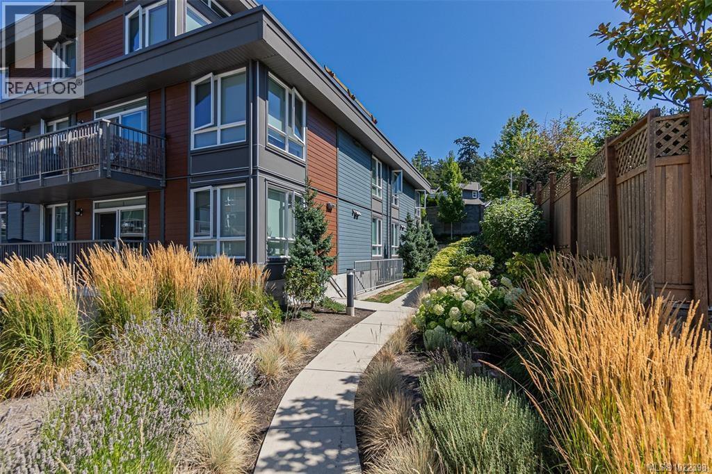 215 110 Presley Pl, View Royal, British Columbia  V9B 0Z1 - Photo 35 - 1022398