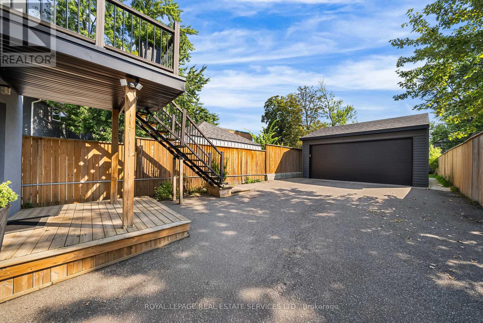 50 Arcadian Circle, Toronto, Ontario  M8W 2Y9 - Photo 3 - W12701580