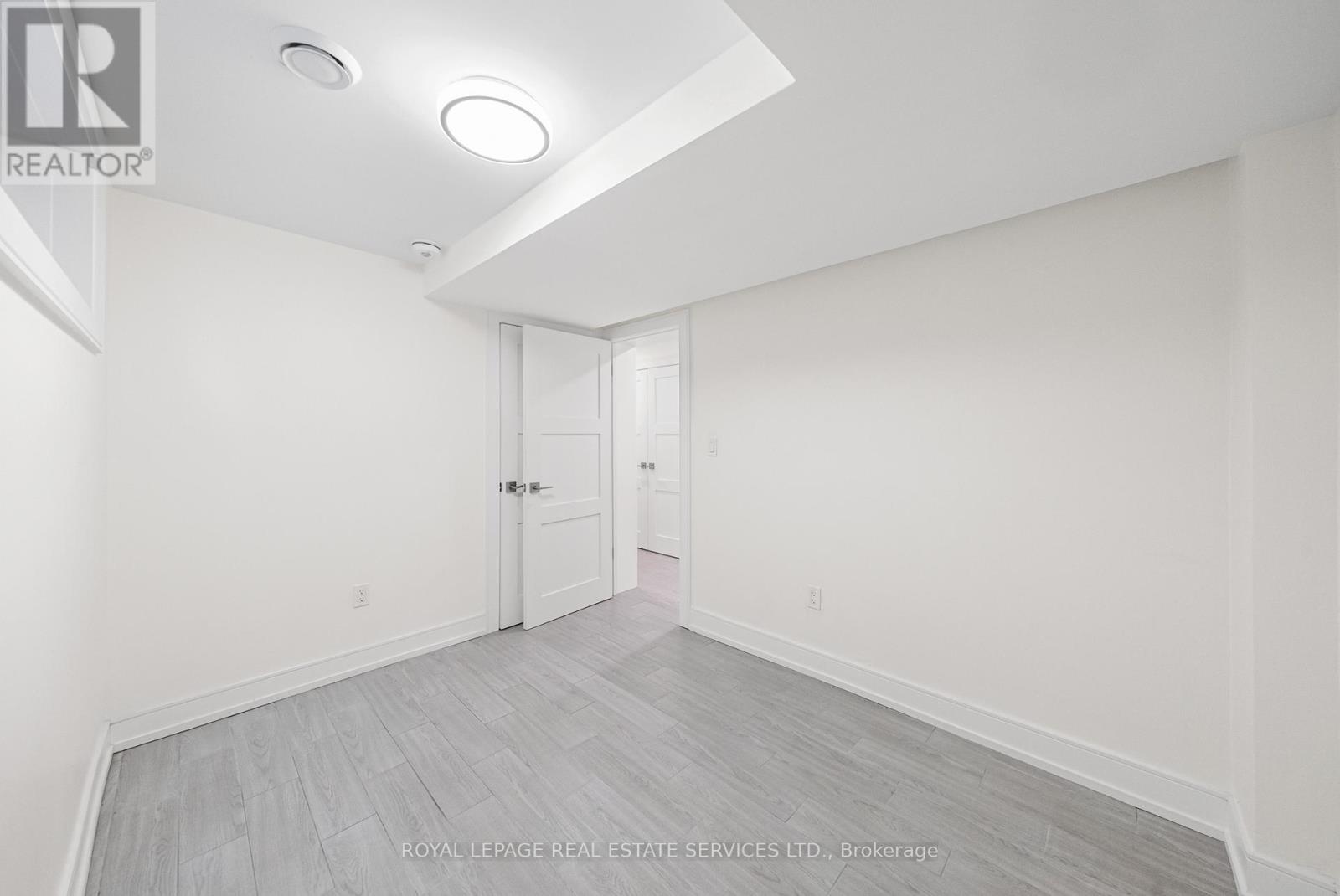 50 Arcadian Circle, Toronto, Ontario  M8W 2Y9 - Photo 40 - W12701580