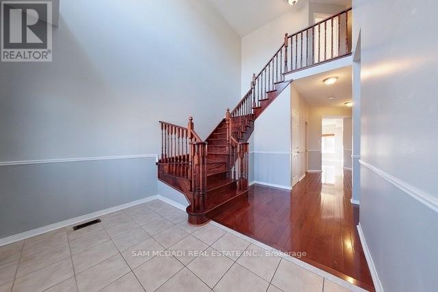 245 Valleyway Drive, Brampton, Ontario  L6X 0T3 - Photo 3 - W12701598