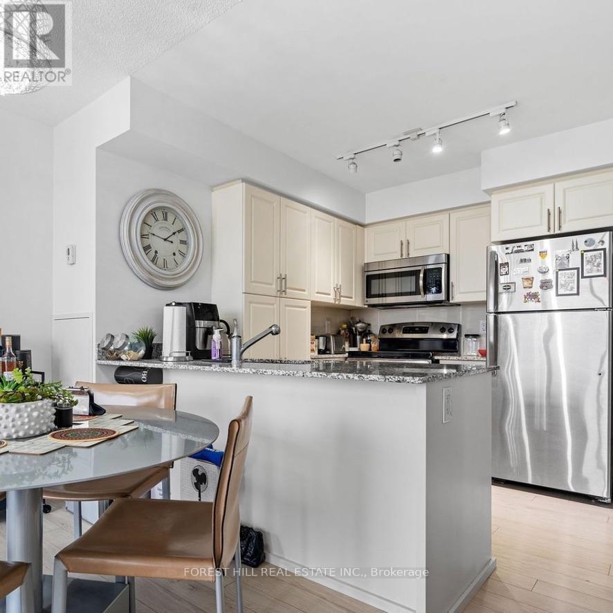 2502 - 830 Lawrence Avenue W, Toronto, Ontario  M6A 1C3 - Photo 4 - W12701602