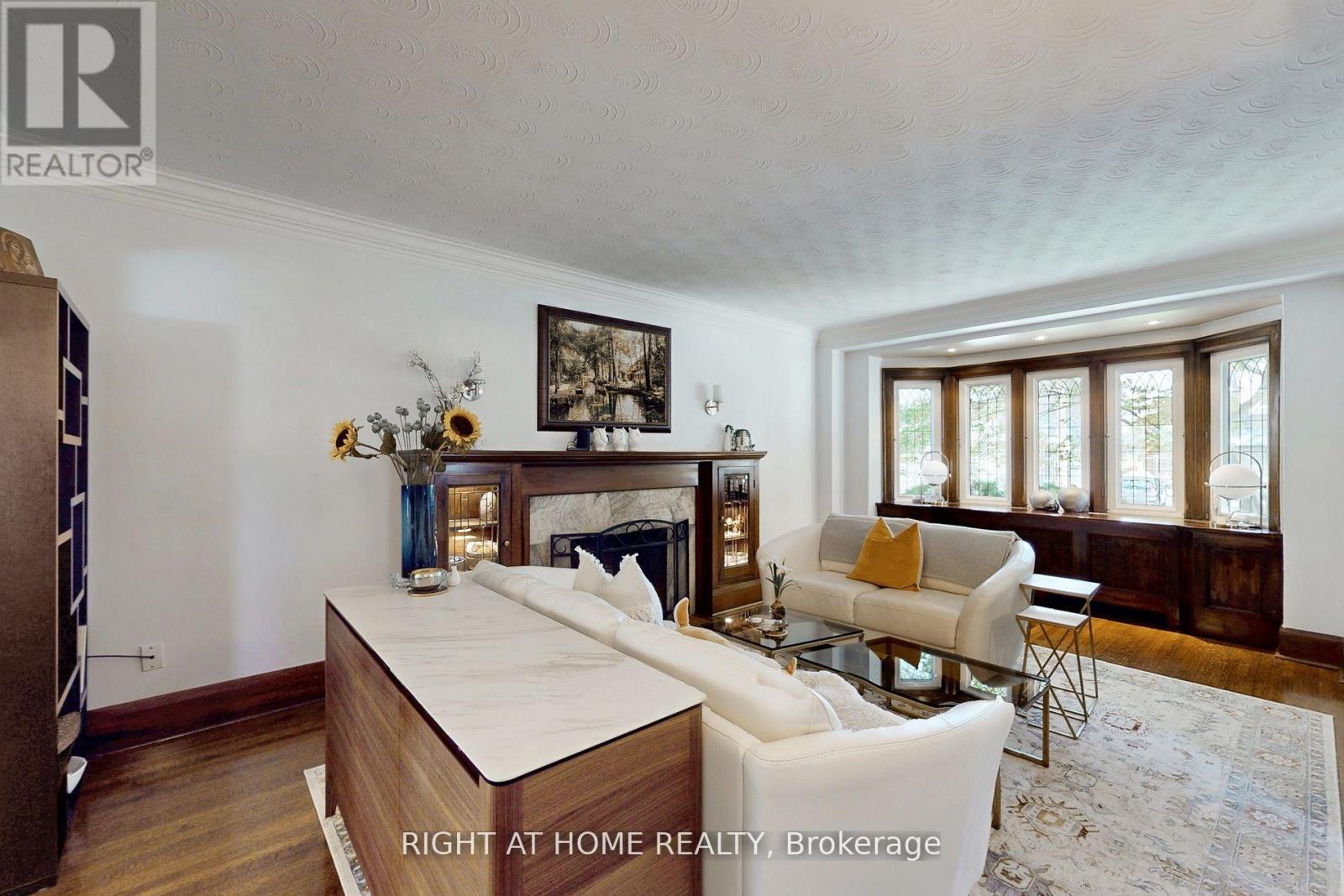 46 Jackson Avenue, Toronto, Ontario  M8X 2J4 - Photo 12 - W12701610