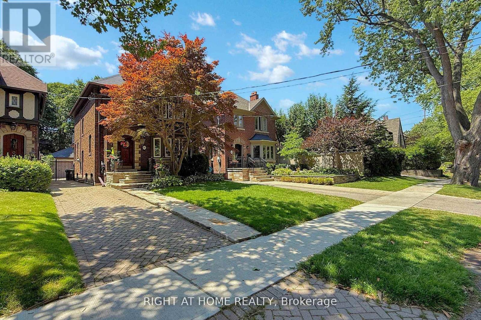 46 Jackson Avenue, Toronto, Ontario  M8X 2J4 - Photo 2 - W12701610