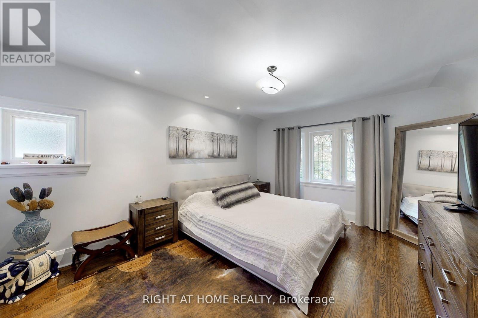 46 Jackson Avenue, Toronto, Ontario  M8X 2J4 - Photo 25 - W12701610