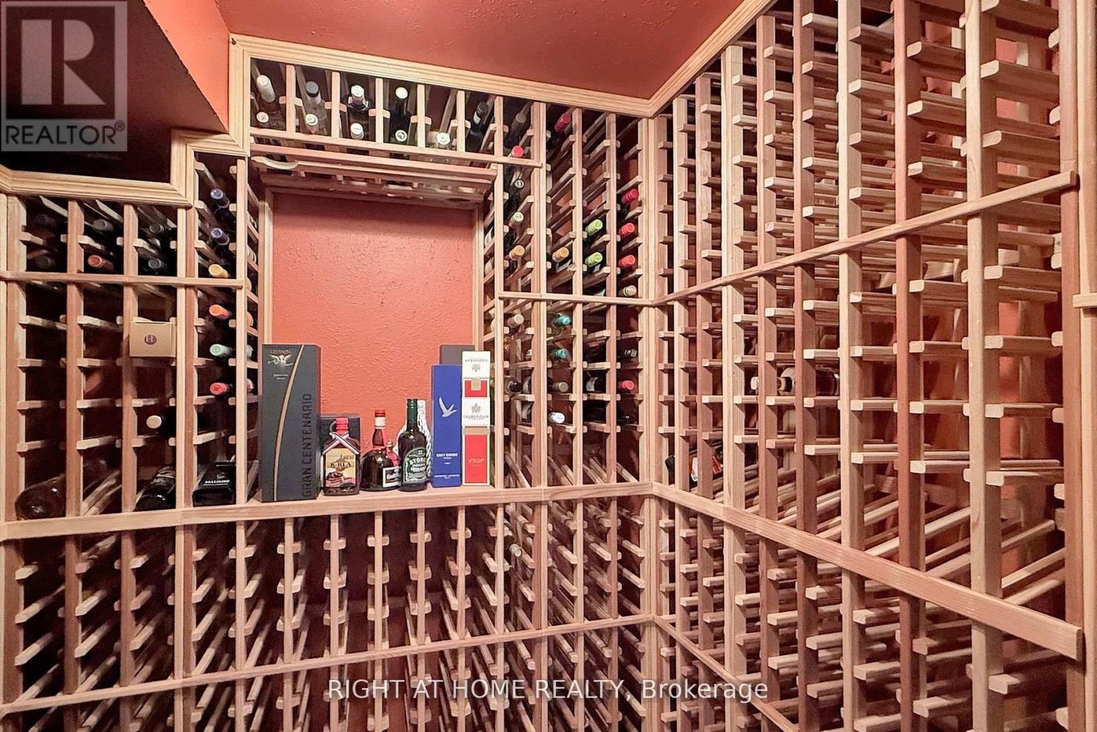 46 Jackson Avenue, Toronto, Ontario  M8X 2J4 - Photo 39 - W12701610