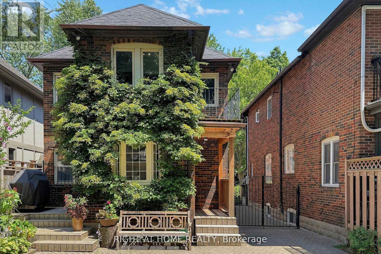 46 Jackson Avenue, Toronto, Ontario  M8X 2J4 - Photo 41 - W12701610