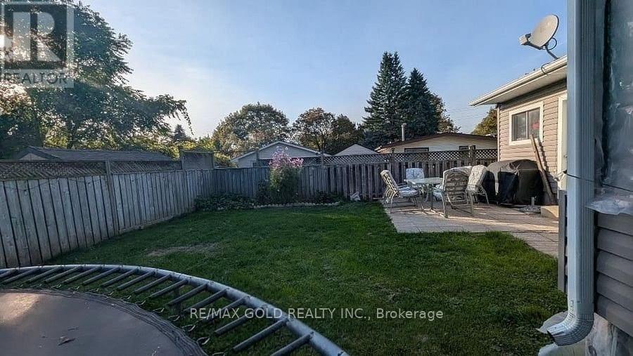 75 Pepperwood Crescent, Kitchener, Ontario  N2A 2R4 - Photo 23 - X12700886