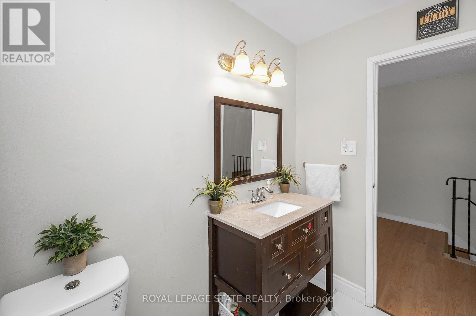 2 - 165 Limeridge Road W, Hamilton, Ontario  L9C 2V4 - Photo 16 - X12701572