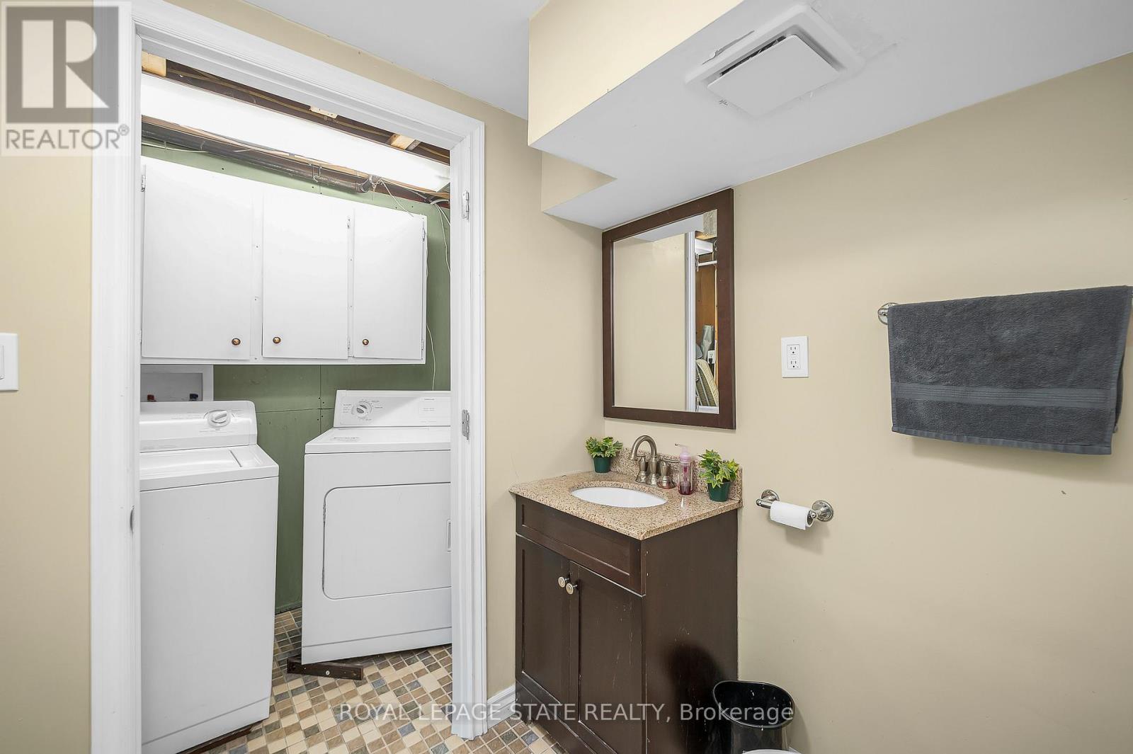 2 - 165 Limeridge Road W, Hamilton, Ontario  L9C 2V4 - Photo 25 - X12701572