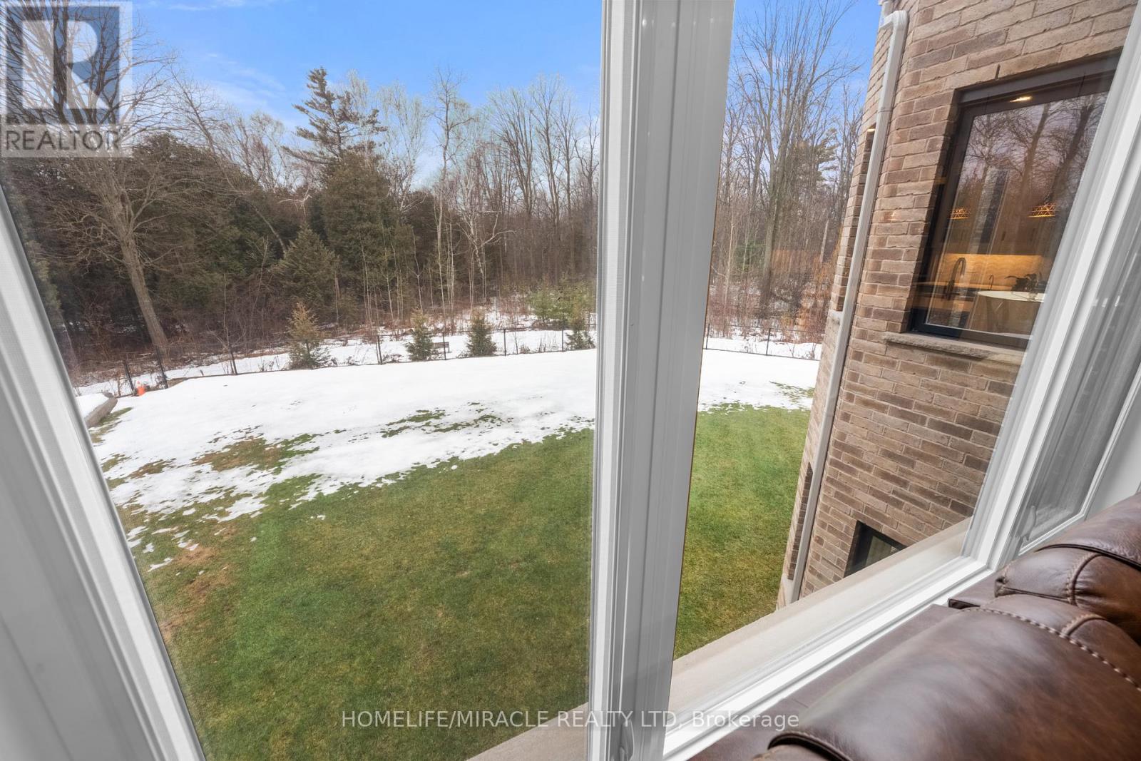 147 Ambrous Crescent W, Guelph, Ontario  N1G 0E4 - Photo 12 - X12701592