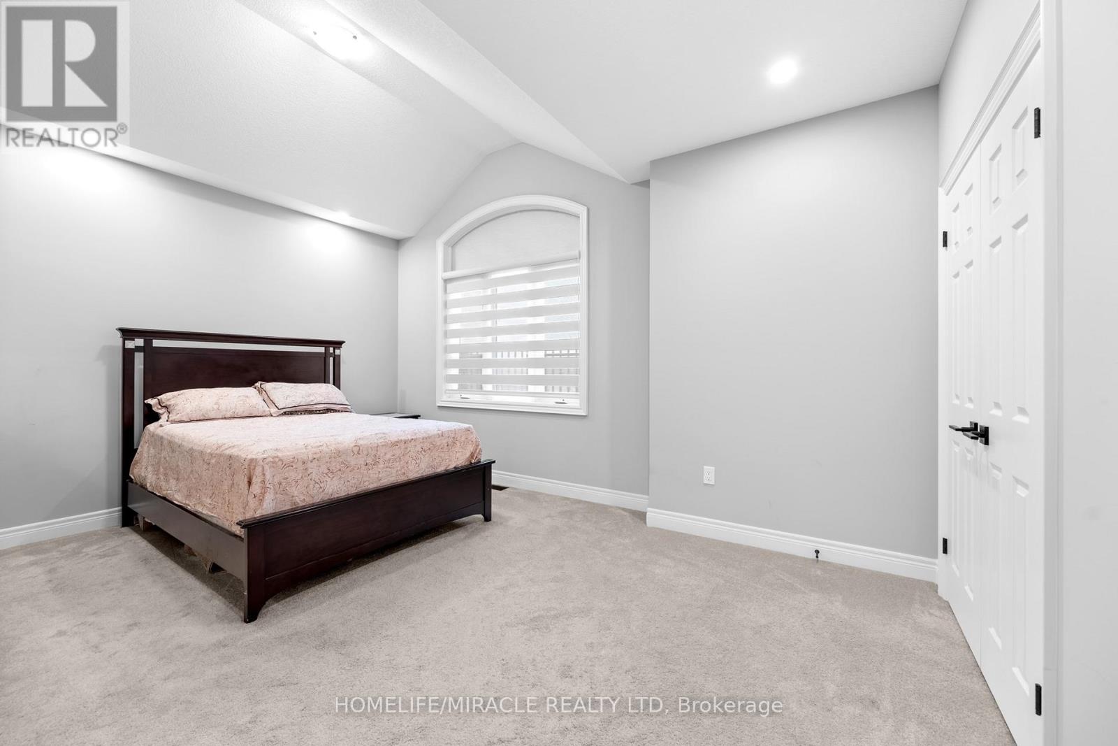 147 Ambrous Crescent W, Guelph, Ontario  N1G 0E4 - Photo 29 - X12701592