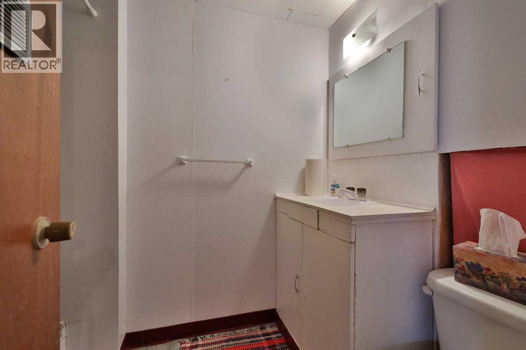 228 3 Street W, Cardston, Alberta  T0K 0K0 - Photo 31 - A2276356