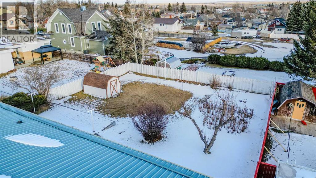 228 3 Street W, Cardston, Alberta  T0K 0K0 - Photo 38 - A2276356