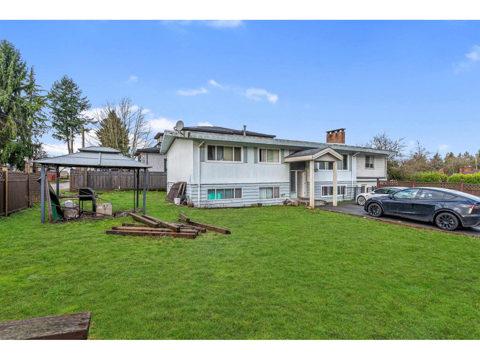 9939 119a Street, Surrey, British Columbia  V3V 4B3 - Photo 3 - R3078182