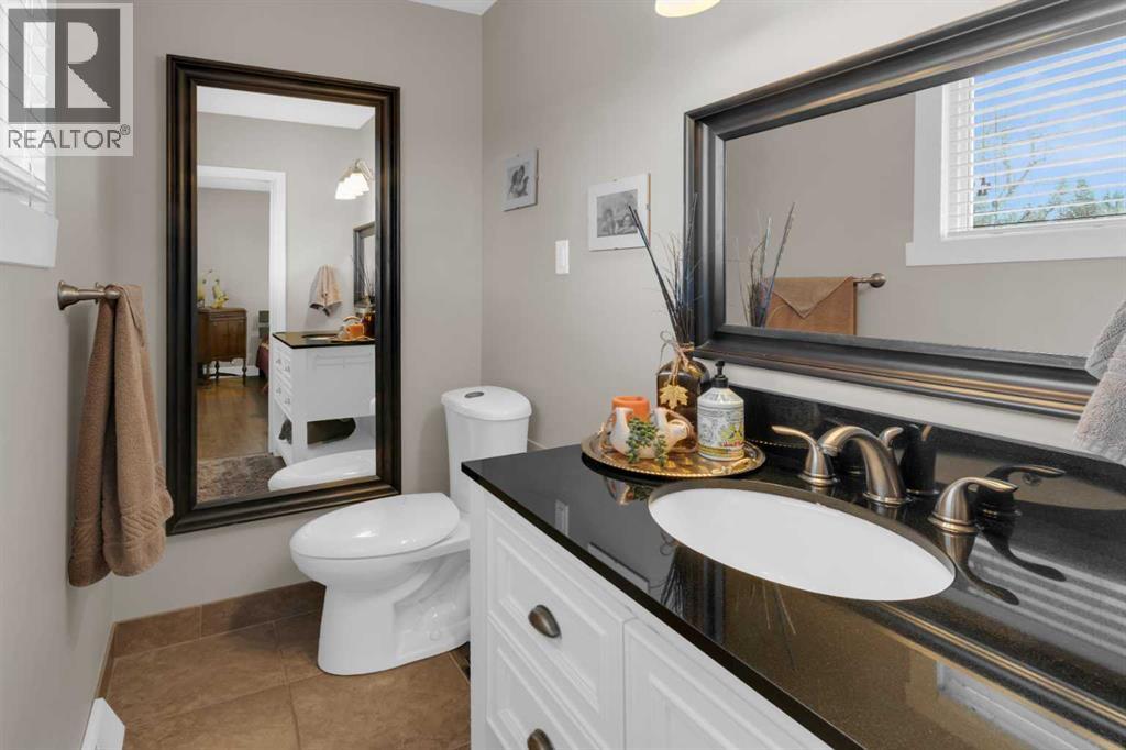 724 Mapleton Drive Se, Calgary, Alberta  T2J 1S2 - Photo 14 - A2271340