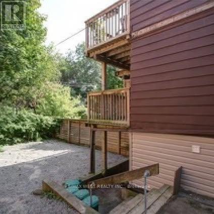 Lower Unit - 531 Woodbine Avenue, Toronto, Ontario  M4E 2H7 - Photo 16 - E12665754