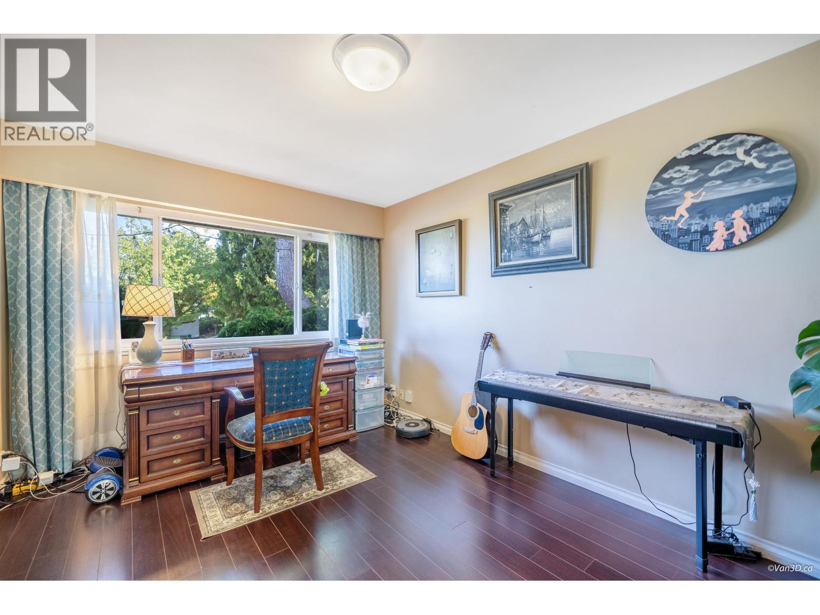 5681 Sardis Crescent, Burnaby, British Columbia  V5H 3K4 - Photo 14 - R3080110