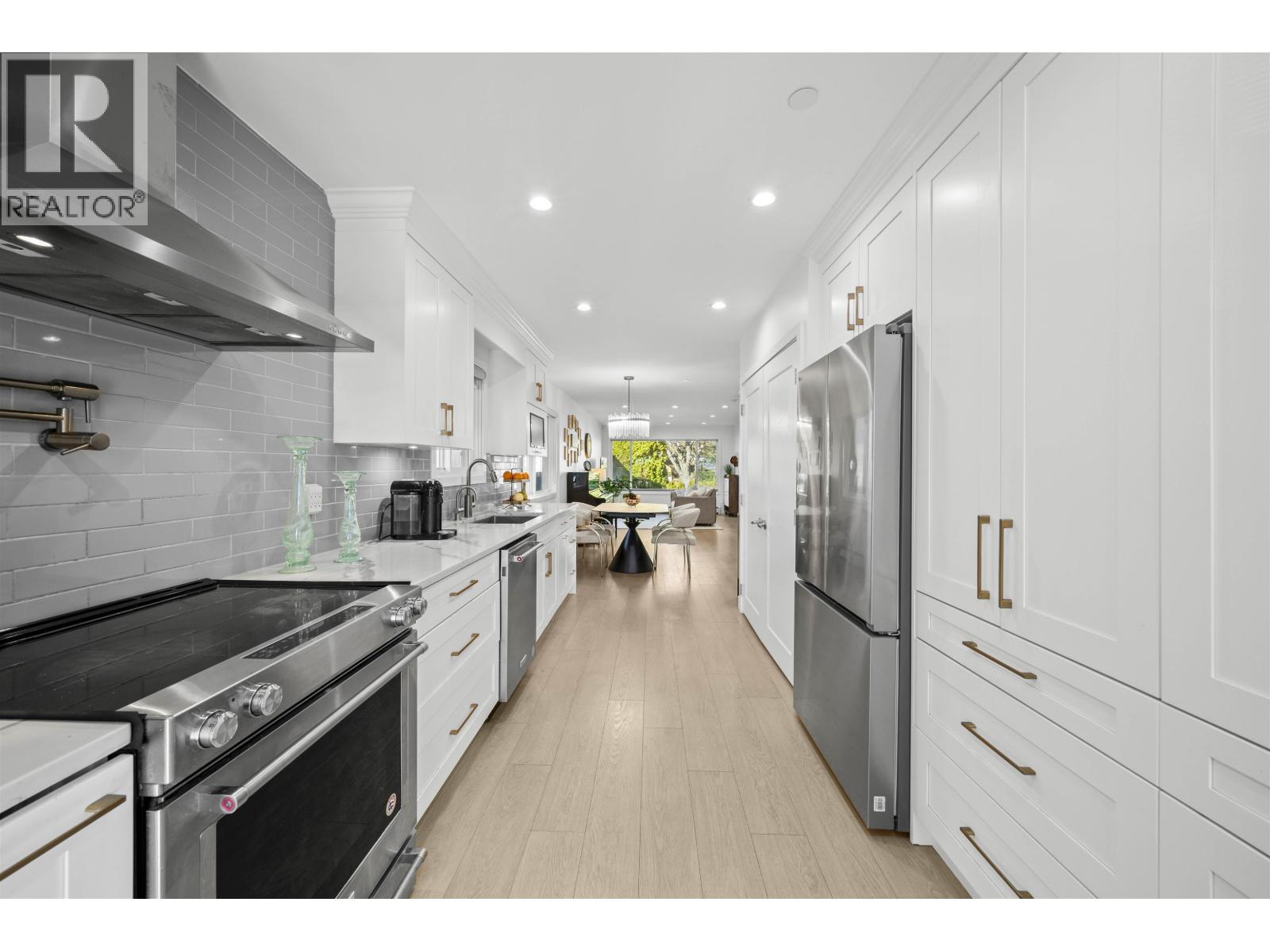 870 W 59th Avenue, Vancouver, British Columbia  V6P 1X7 - Photo 13 - R3080125