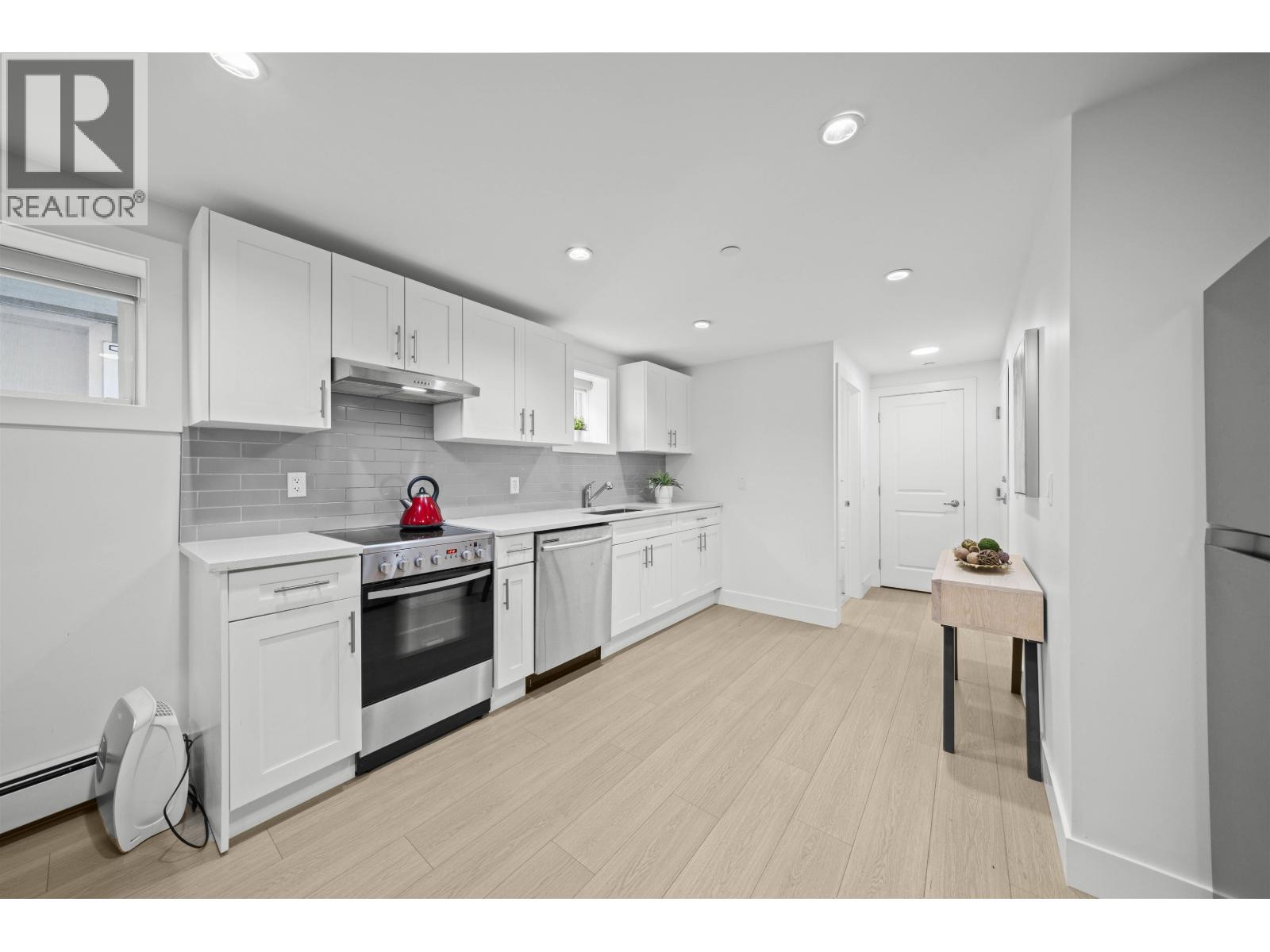 870 W 59th Avenue, Vancouver, British Columbia  V6P 1X7 - Photo 28 - R3080125